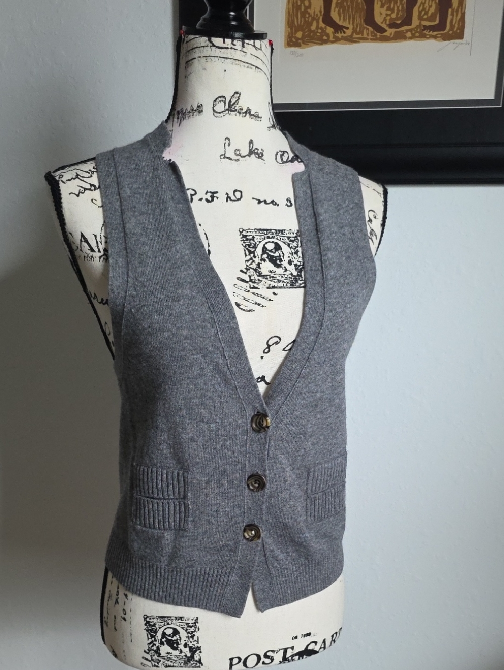 Banana Republic cashmere blend button-front sweater vest featuring a V-neckline